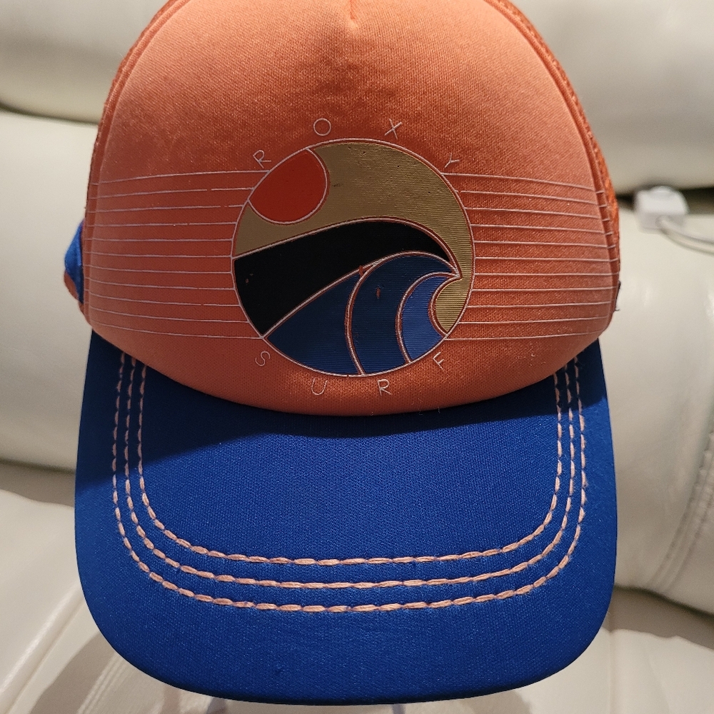 Ladies snapback cap